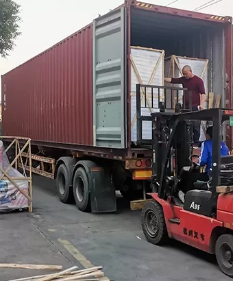 06 Export Shipping: Reinforced wooden crate packing for worldwide ocean and DDP delivery.